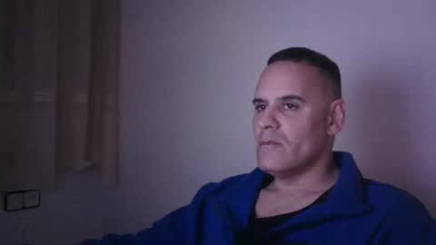 Snapshot of gioshadow chatting on 12.24.24 gioshadow online show from 12.24.24