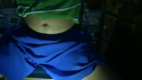 Snapshot of giovannyca chatting on 10.11.25 GuidoGiovan online show from 10.11.25