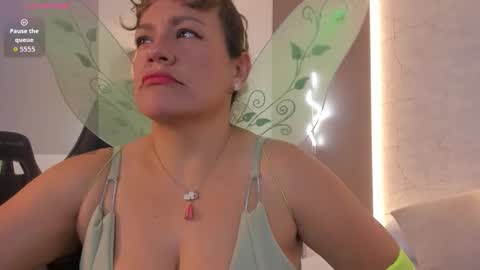 G I S E P L A online show from 10.18.25