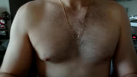 Snapshot of giraffe9715 chatting on 12.31.24 AntEater online show from 12.31.24