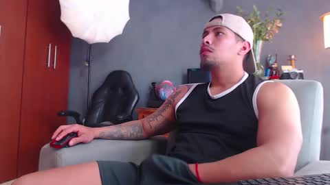 piggy boy online show from 10.23.25