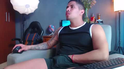 piggy boy online show from 11.13.25