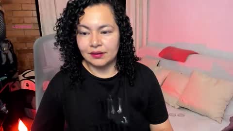 girl_inline online show from 01.13.26