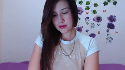 Snapshot of girl_naughty11 chatting on 05.05.26 Isabella online show from 05.05.26
