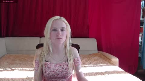Snapshot of girl_summer97 chatting on 05.07.26 Katia online show from 05.07.26