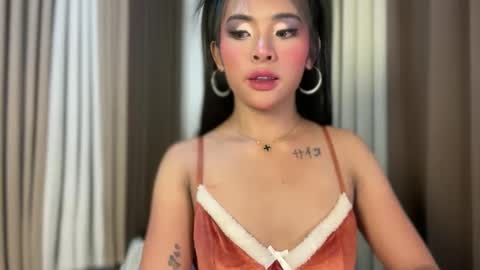 queen ronna online show from 04.19.26