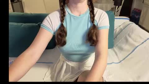 Girlfriend online show from 11.30.25