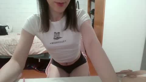 girllytrans online show from 11.17.25