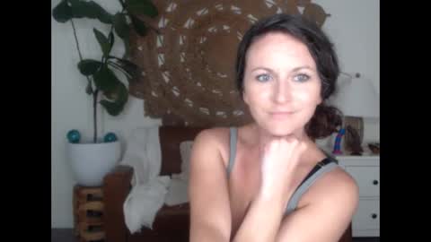 Snapshot of girlnexxxdoor chatting on 05.21.26 Girlnexxxdoor online show from 05.21.26