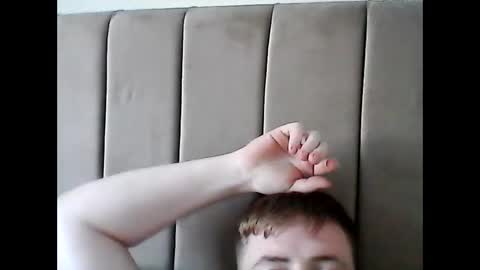 Snapshot of girlonboy25 chatting on 11.02.25 Girlonboy25 online show from 11.02.25