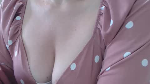 Victoria online show from 11.26.25