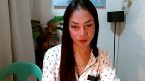 Snapshot of girlwhobelieveinmagic chatting on 01.07.25 Callmenor online show from 01.07.25