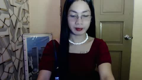 Snapshot of girlwhobelieveinmagic chatting on 01.28.25 Callmenor online show from 01.28.25
