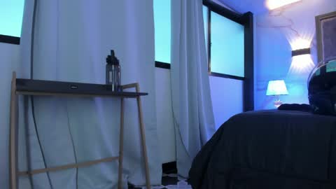     online show from 04.10.26