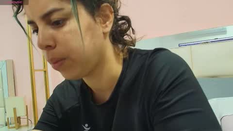 Snapshot of gisell_gomez chatting on 01.06.26 Gisell online show from 01.06.26