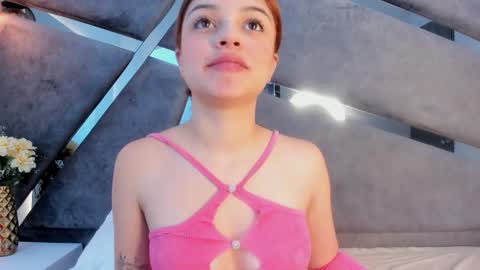 Snapshot of giselle_lauren chatting on 11.01.25 Giselle online show from 11.01.25