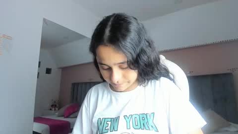 GISELLE ROLDAN online show from 09.26.25