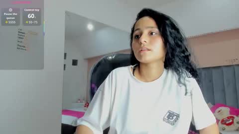 GISELLE ROLDAN online show from 11.15.25