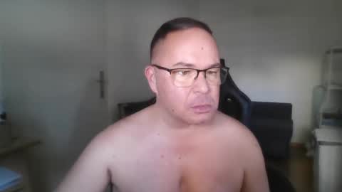 Snapshot of giulio203 chatting on 06.11.26 giulio203 online show from 06.11.26