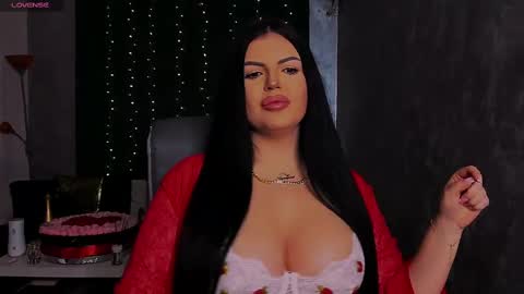 Snapshot of giulyalust chatting on 02.16.25 Giulia online show from 02.16.25