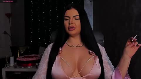 Snapshot of giulyalust chatting on 02.24.25 Giulia online show from 02.24.25