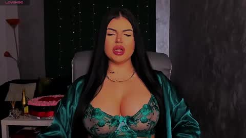 Snapshot of giulyalust chatting on 03.07.25 Giulia online show from 03.07.25