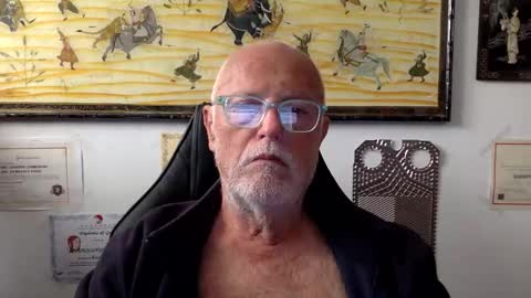 giutomma930394 online show from 04.19.26