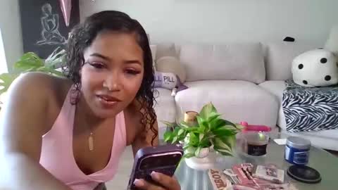 Snapshot of gizellegen chatting on 04.12.26 gizellegen online show from 04.12.26