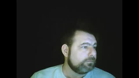 Snapshot of gjleeke chatting on 01.06.25 guzz online show from 01.06.25