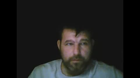 Snapshot of gjleeke chatting on 02.14.25 guzz online show from 02.14.25