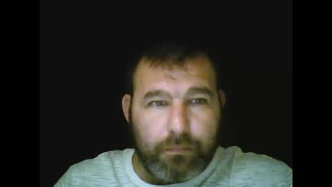 Snapshot of gjleeke chatting on 09.26.25 guzz online show from 09.26.25