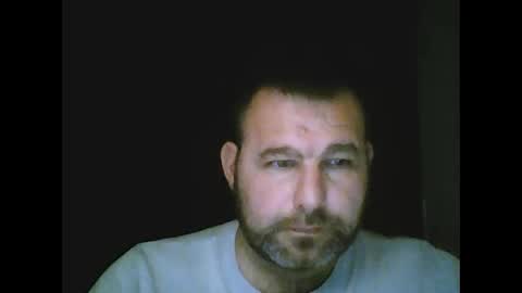 Snapshot of gjleeke chatting on 11.22.25 guzz online show from 11.22.25