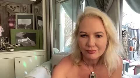 Gl1tter Barbie online show from 09.13.25