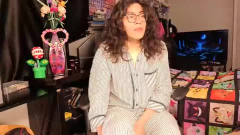 glaceon9 online show from 02.19.25