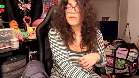 glaceon9 online show from 10.04.25