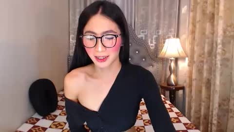 Snapshot of gleiahong chatting on 10.24.25 gleiahong online show from 10.24.25