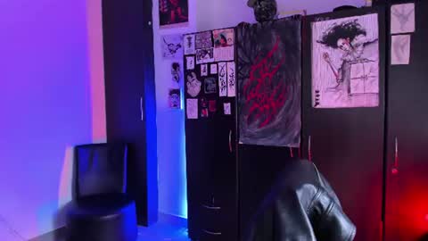 Snapshot of glitch_doll chatting on 07.10.26 NYX online show from 07.10.26