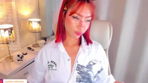 Snapshot of gloomy_sweetness chatting on 10.21.25 Gloomy Sweetness online show from 10.21.25