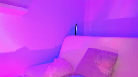 Mimi online show from 02.19.25