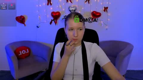 Snapshot of gloria_bubble chatting on 05.14.26 your dream online show from 05.14.26