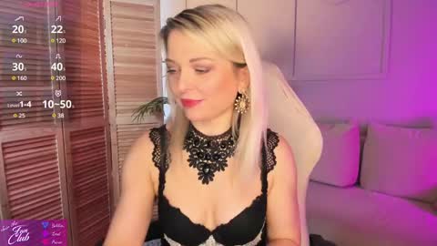 Snapshot of gloria_lovely chatting on 01.09.25 Gloria online show from 01.09.25