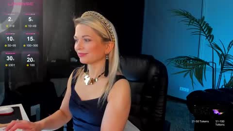 Snapshot of gloria_lovely chatting on 02.27.25 Gloria online show from 02.27.25