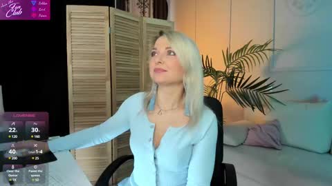 Snapshot of gloria_lovely chatting on 03.04.25 Gloria online show from 03.04.25