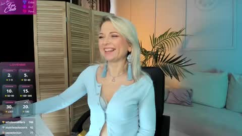 Snapshot of gloria_lovely chatting on 03.04.25 Gloria online show from 03.04.25
