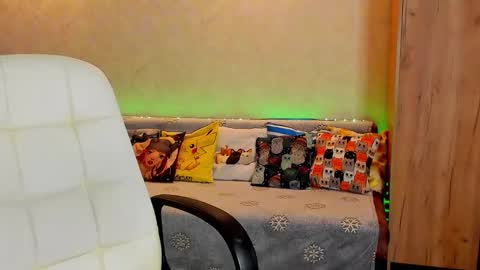 Gloria Wood online show from 02.07.25