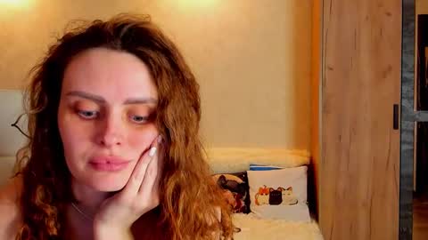 Gloria Wood online show from 02.19.25