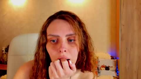 Gloria Wood online show from 02.23.25