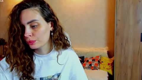 Gloria Wood online show from 11.12.25