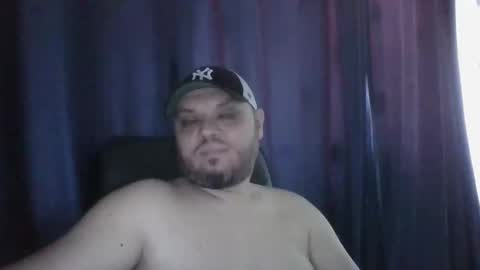 Snapshot of glusgan chatting on 06.08.26 Your boy online show from 06.08.26