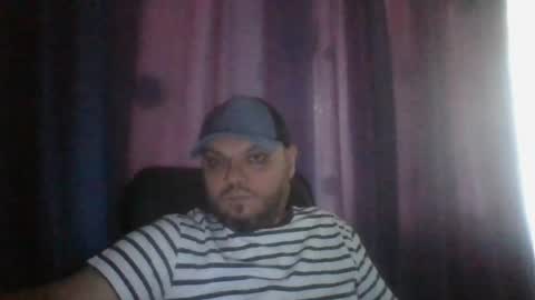 Snapshot of glusgan chatting on 06.18.26 Your boy online show from 06.18.26